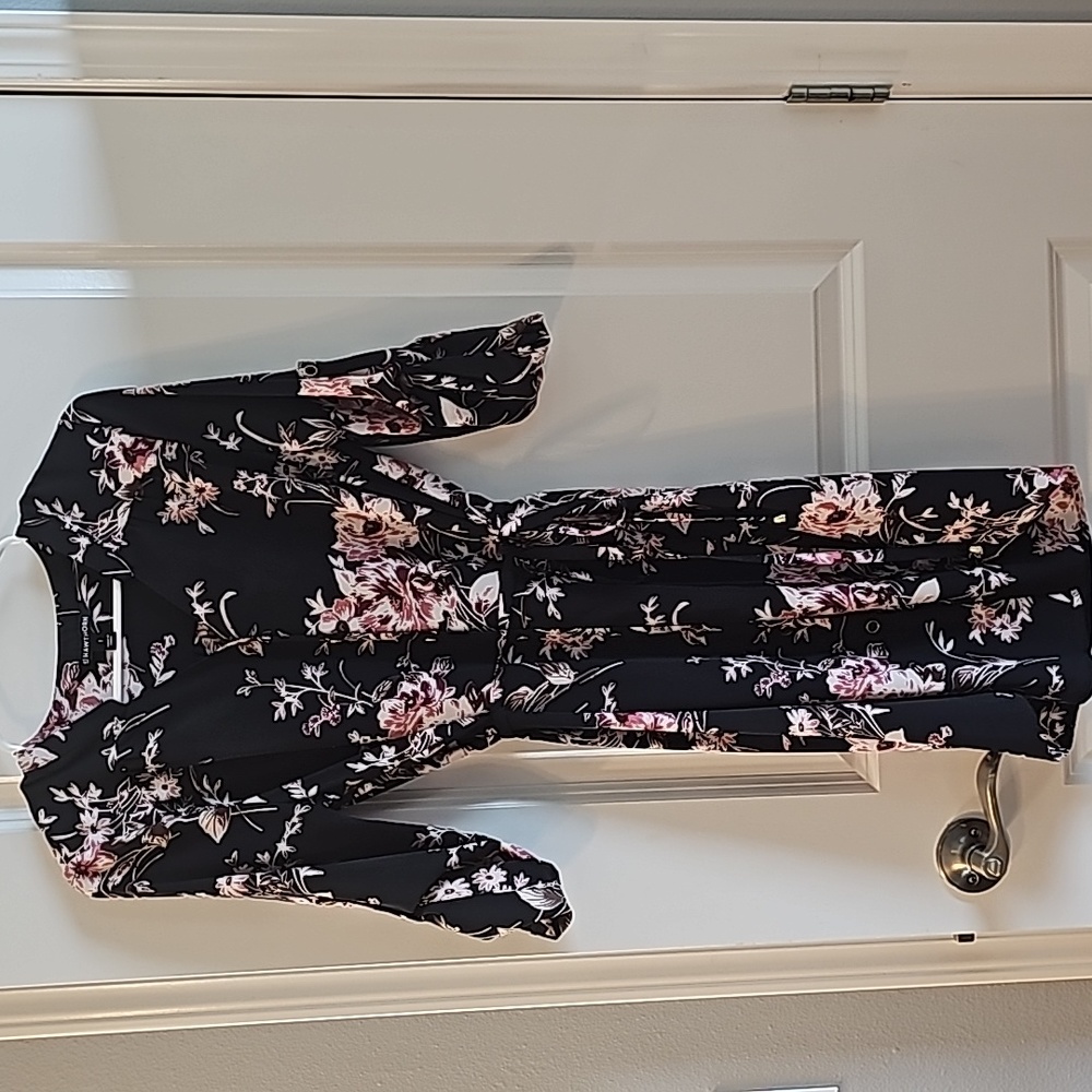 41 Hawthorne v neck floral dress, size small